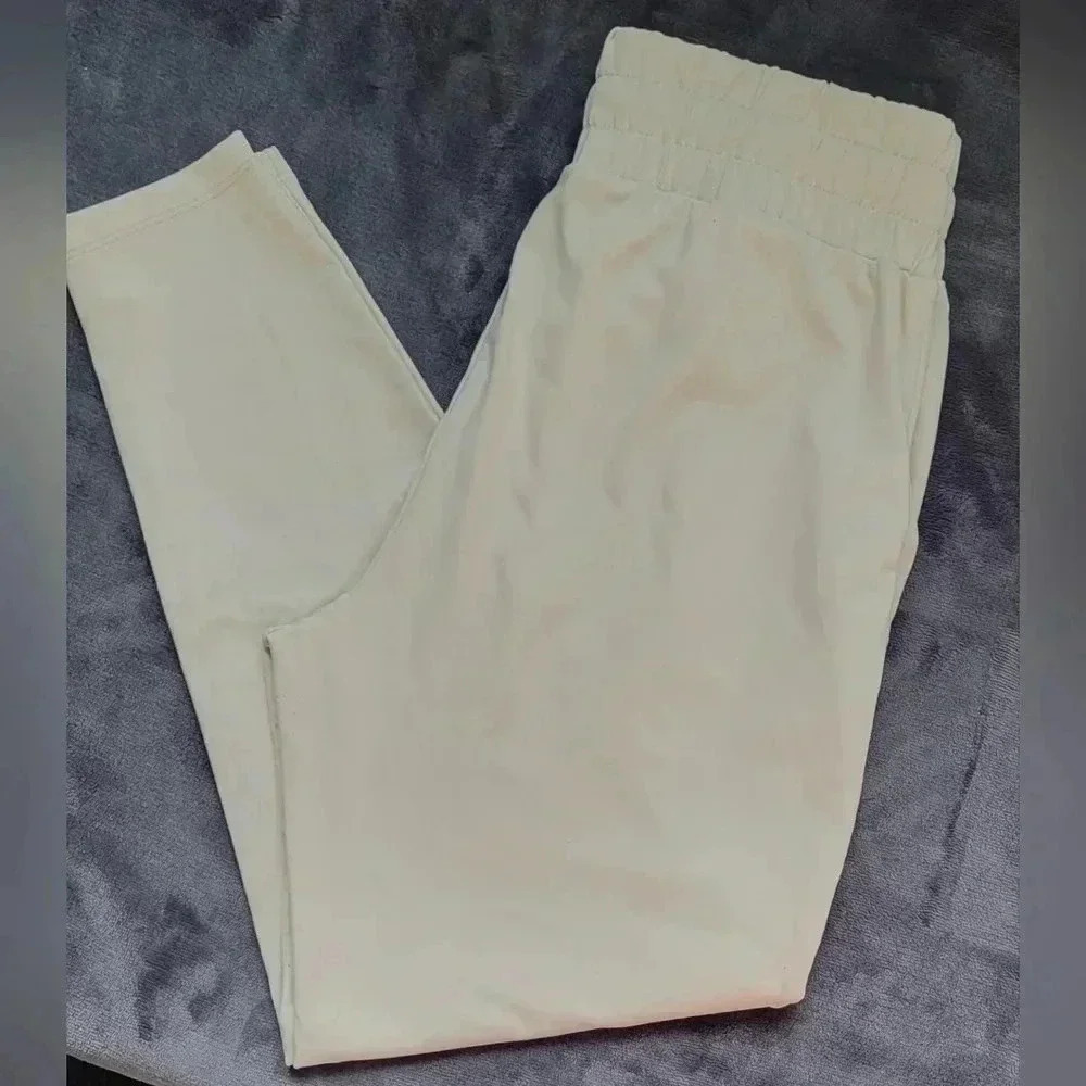 SAVVI Women’s Street Joggers, size medium, Light Cream Color - Picture 3 of 7